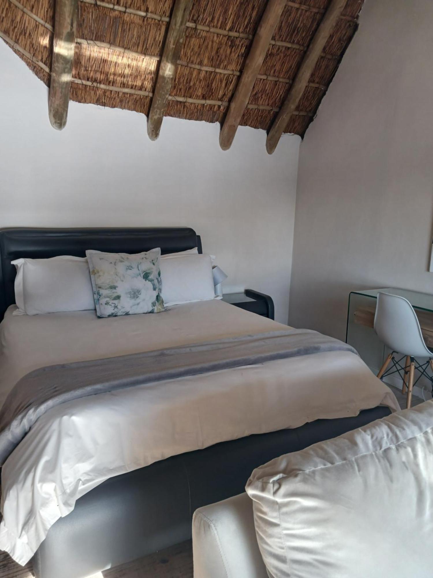 Cozy Kosmos Bed & Breakfast Hartbeespoort Room photo
